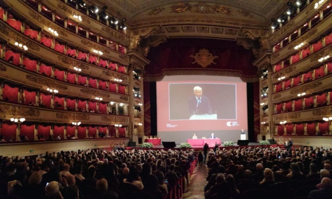 Alla Scala La Consegna Dell Ambrogino Delle Imprese Oltre 300 I