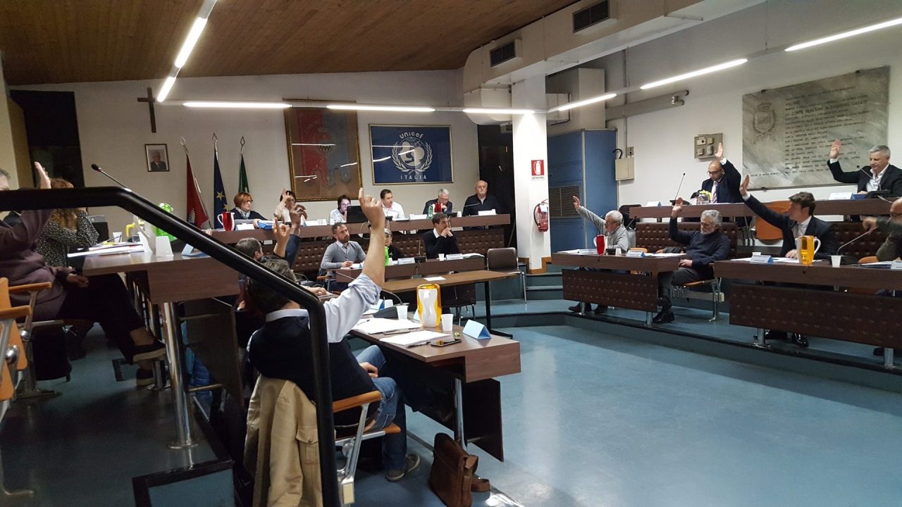 Arcore, i consiglieri comunali donano il gettone di presenza ai licenziati della K-Flex