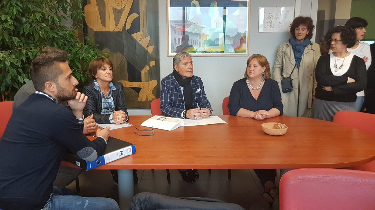 Giussano, scuola e lavoro: studenti del Modigliani al “servizio” dell’impresa Arredaesse