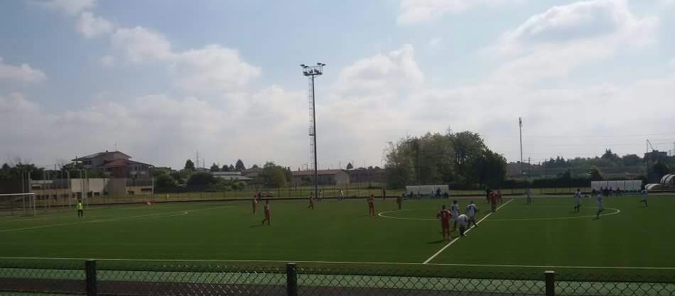 Concorezzo: incredibile invasione di campo durante la partita di calcio
