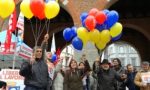 Abolire i voucher: anche a Monza i palloncini della Cgil hanno preso il volo