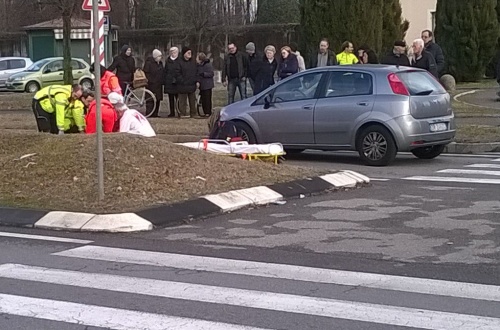 Arcore, 64enne investita in via De Gasperi