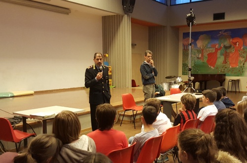 Arcore, giro di vite contro i bulli sullo scuolabus