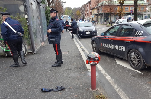 Arcore, motociclista inseguito in centro dai carabinieri