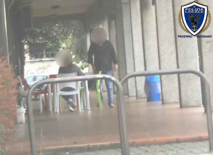Beccati: tre dipendenti “furbetti” del Comune timbravano e poi si facevano i fatti loro