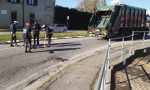 Bernareggio: ciclista finisce sotto il camion con le gambe stritolate