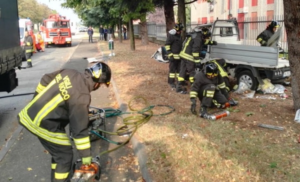 Camionista travolto e ridotto in fin di vita a Carate
