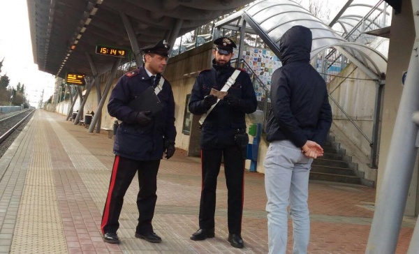 Cesano Maderno, brutale rapina in stazione