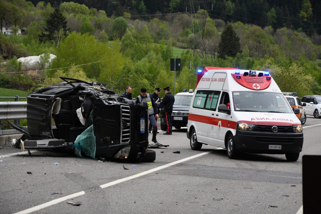 Schianto in Valtellina, coinvolta una famiglia muggiorese