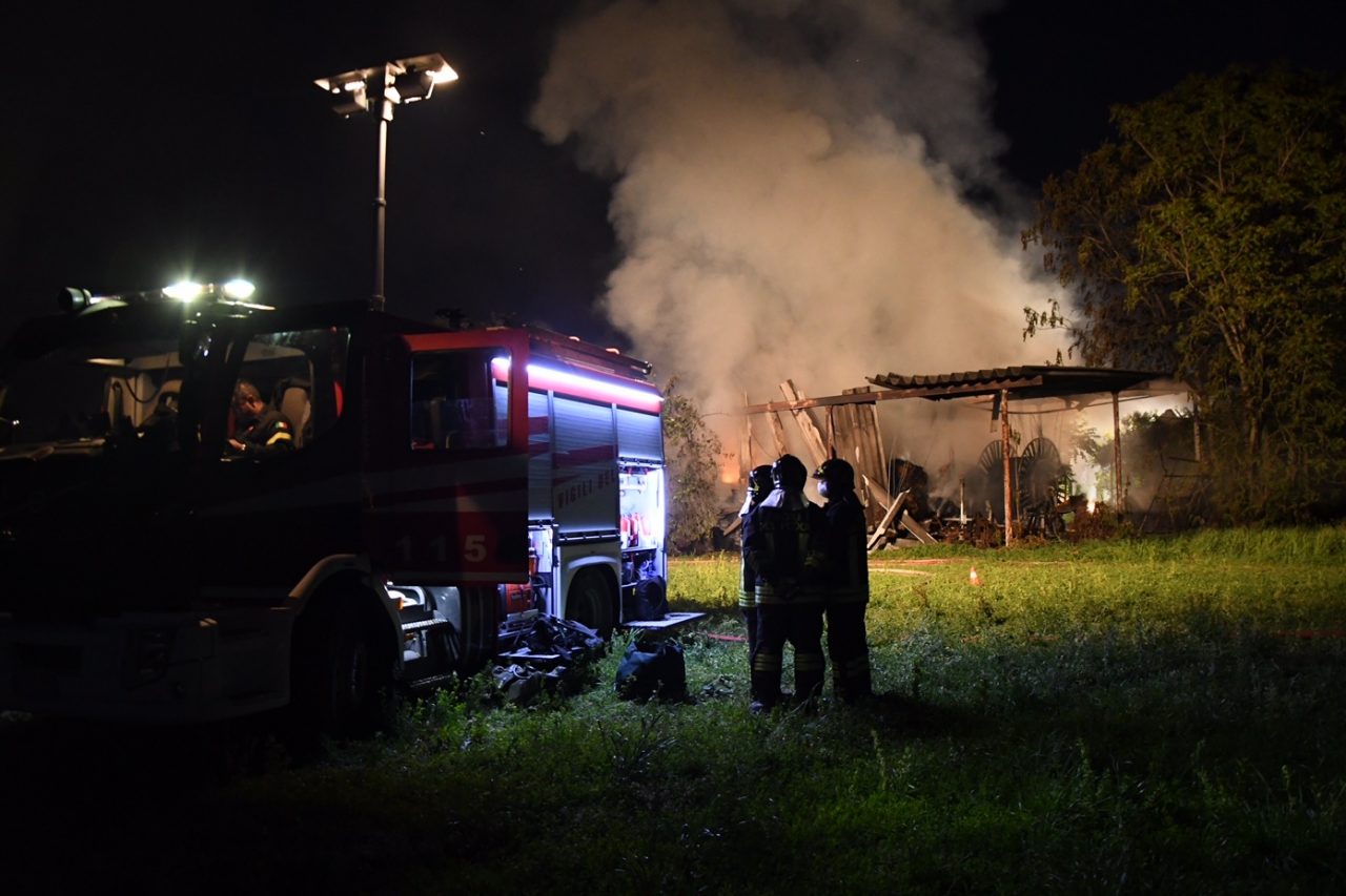 Incendio rogo a Nova Milanese