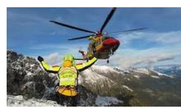 Giussano, bloccato su una cascata di ghiaccio, giussanese salvato dal soccorso alpino