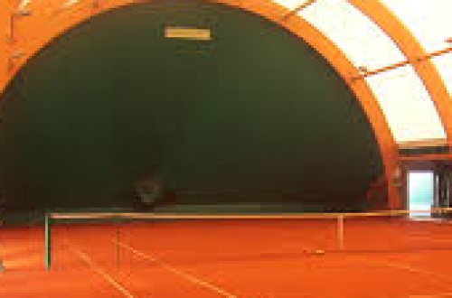 Giussano, malore al Circolo del Tennis, salvato grazie al defibrillatore