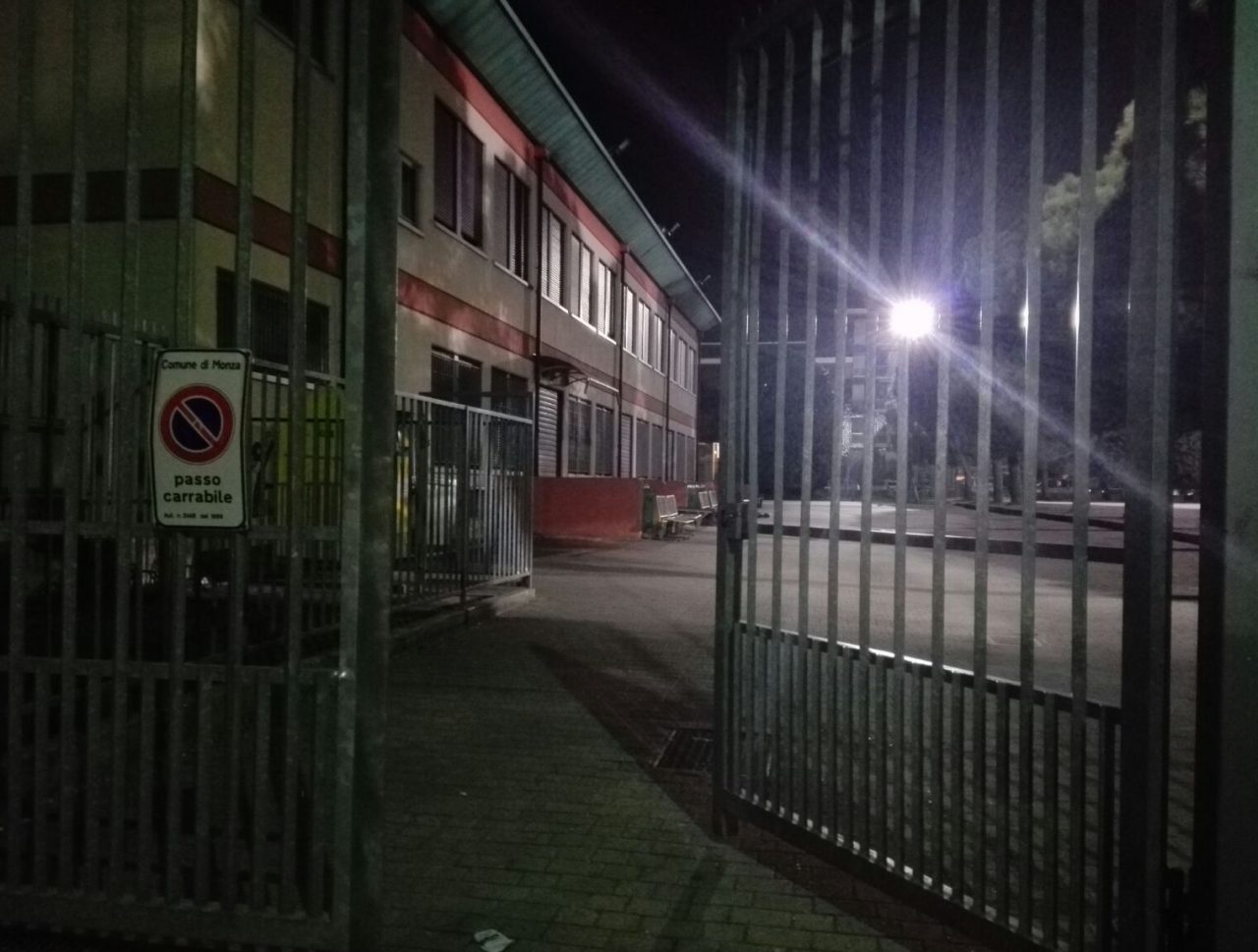 Lintera squadra di calcio derubata in oratorio