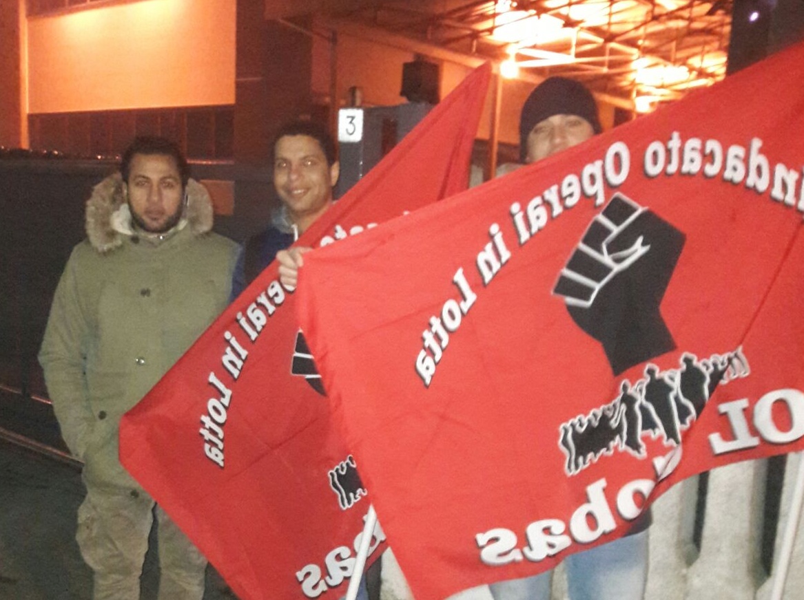 Lavoratori in stato di agitazione in via Sondrio a Muggiò