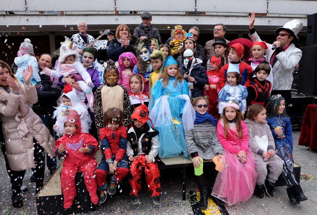 Le feste di Carnevale in piazza e nelle classi