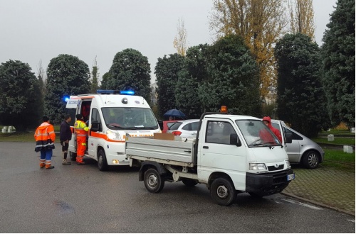 Lesmo, furibonda rissa tra due profughi al cimitero