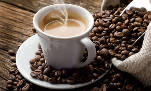 Caffè servito al bancone: scatta la multa da 400 euro