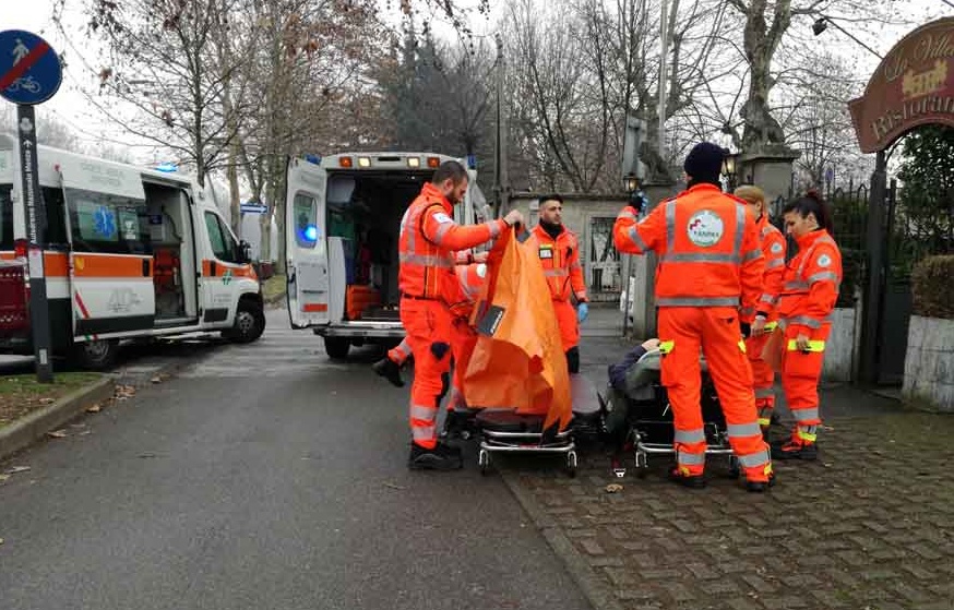 Monza: il ferito è “oversize”, ci vogliono due squadre del 118 per soccorrerlo