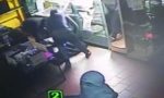 Monza, ladri in azione filmati dalle telecamere di sorveglianza di un negozio di computer