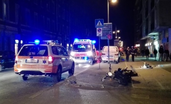Monza, schianto in via Buonarroti tra un’auto e una motocicletta