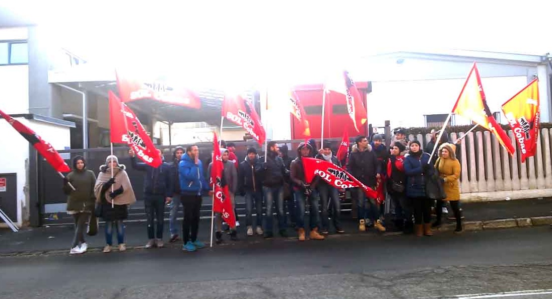 Protesta a Muggiò, lavoratori Toncar sulle barricate