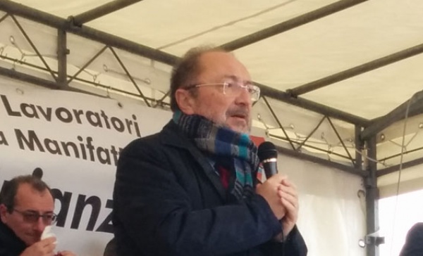 Roncello: manifestazione davanti all’azienda K-flex