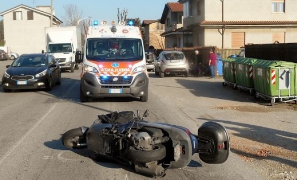 Seregno: in moto contro un’auto, centauro ferito