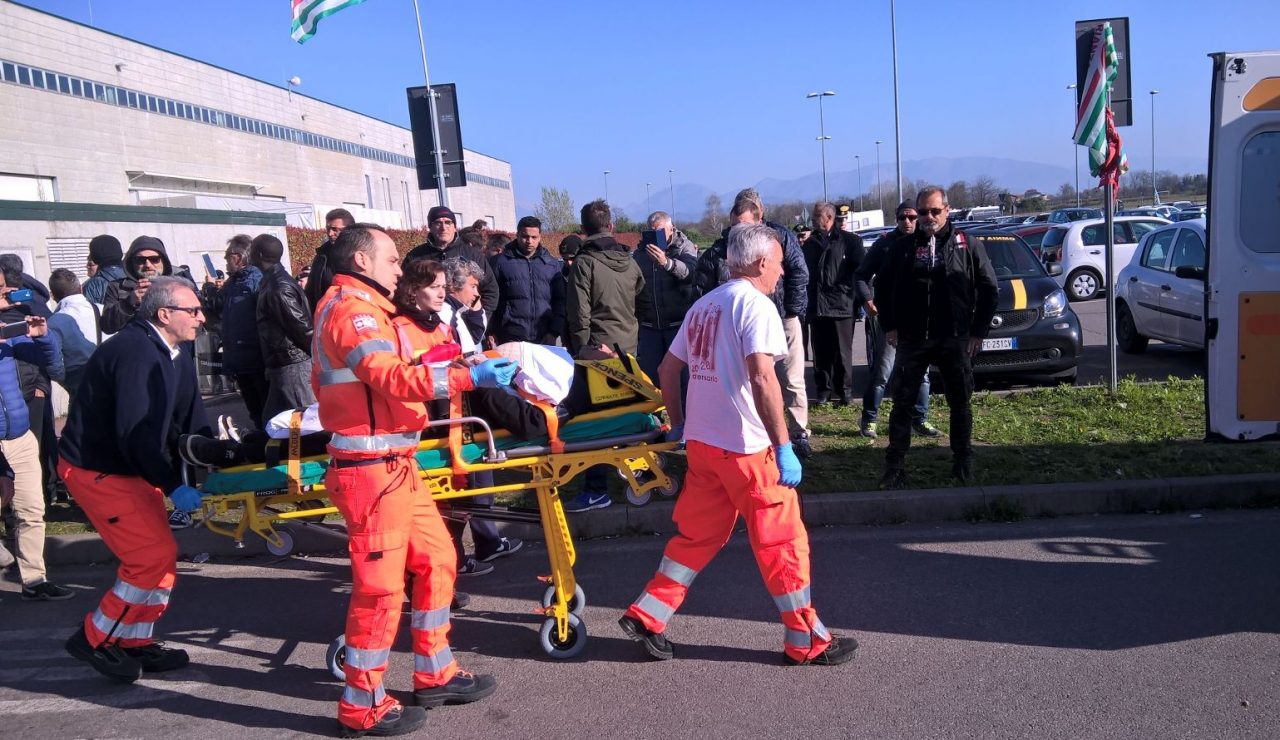 Tensione alla K-Flex, operaio in ospedale