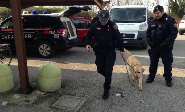 Vimercate: spacciava fuori dalla sua ex scuola. Arrestato