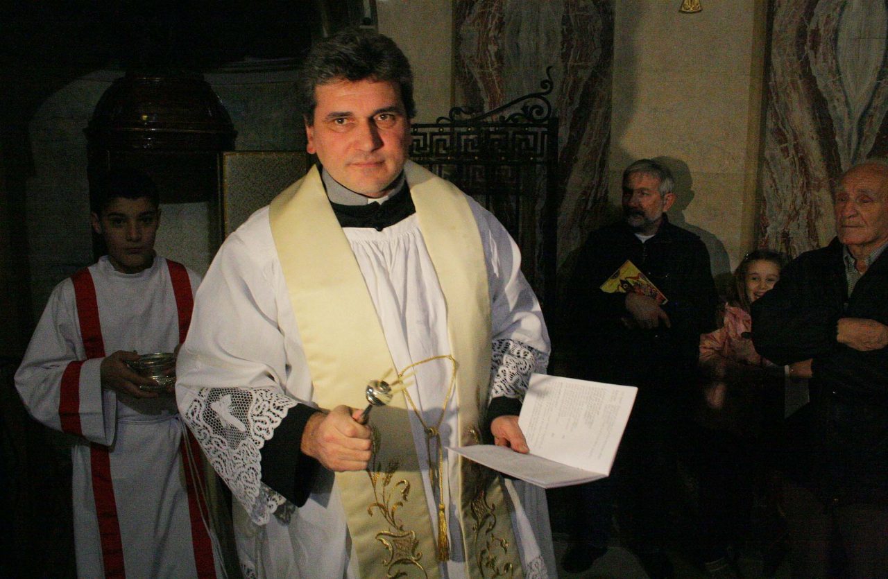Bernareggio, gli auguri di Pasqua di don Luca