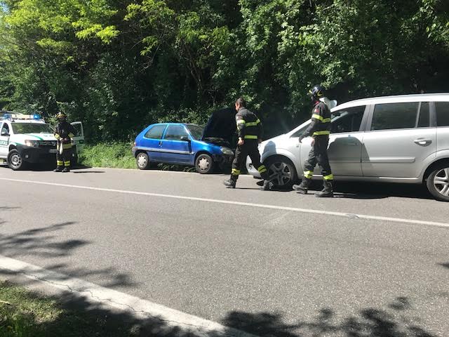 Carate, schianto in viale Trento e Trieste