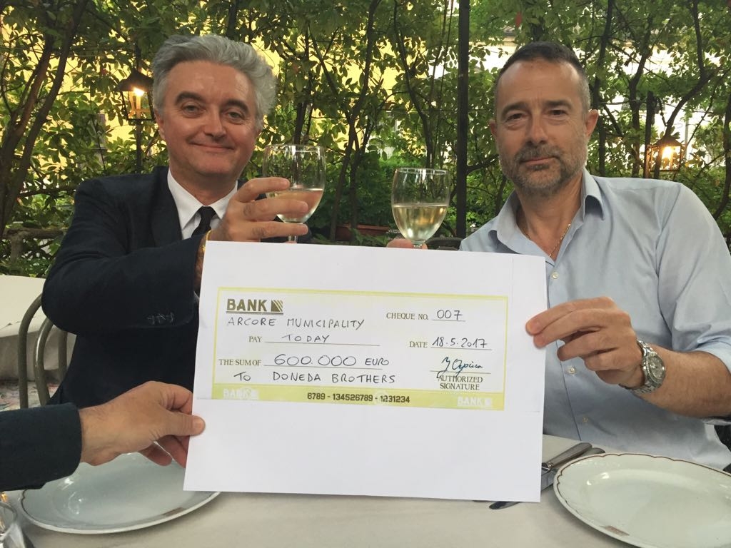 Arcore: il Comune paga 606mila euro per il “no” al bitumificio e Doneda brinda
