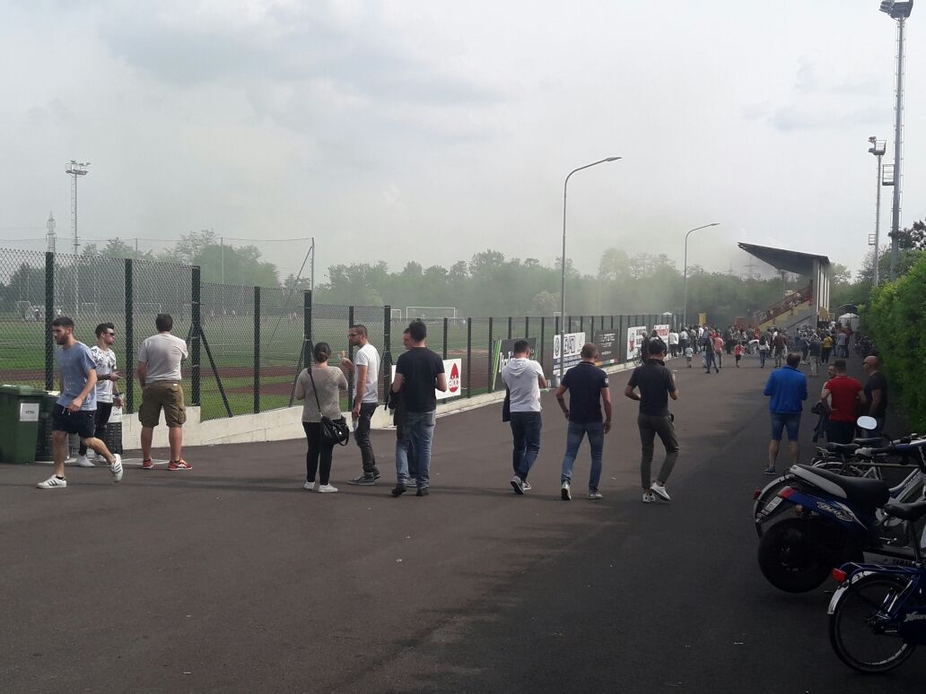 Concorezzo, hooligans in azione allo stadio