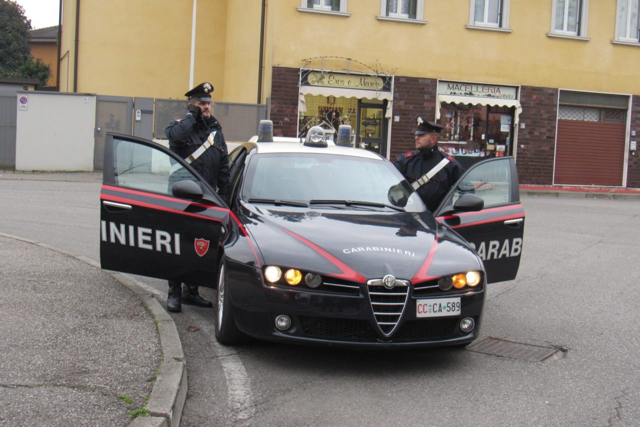 Ruba 100mila euro a un imprenditore besanese, 41enne denunciata