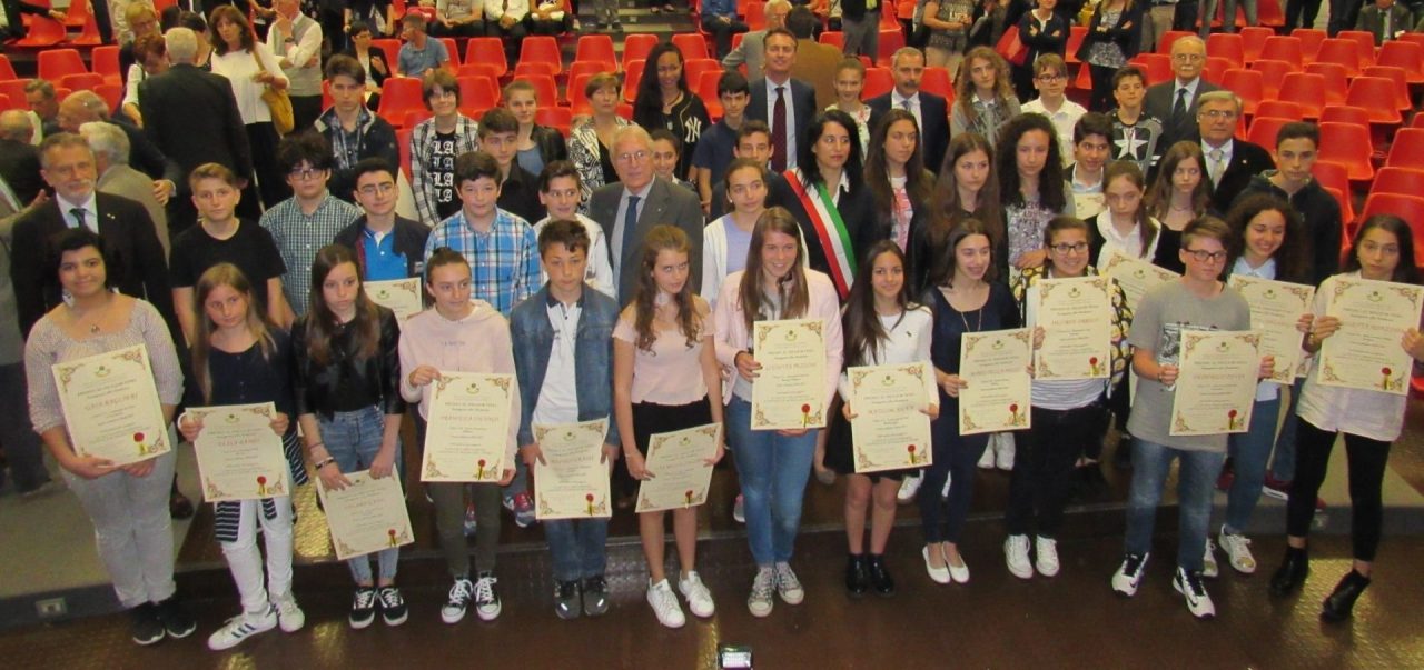 Seregno: quaranta studenti premiati dai Maestri del lavoro