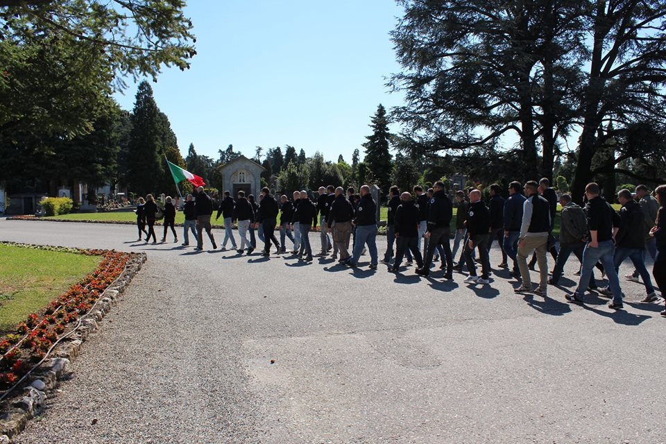Commemorazione al cimitero di Monza: “Lealtà e Azione” dribbla Anpi e antifascisti