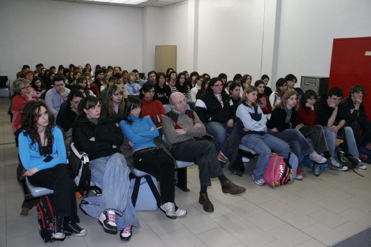 A Seregno lo spettacolo degli studenti dell’istituto “Levi”
