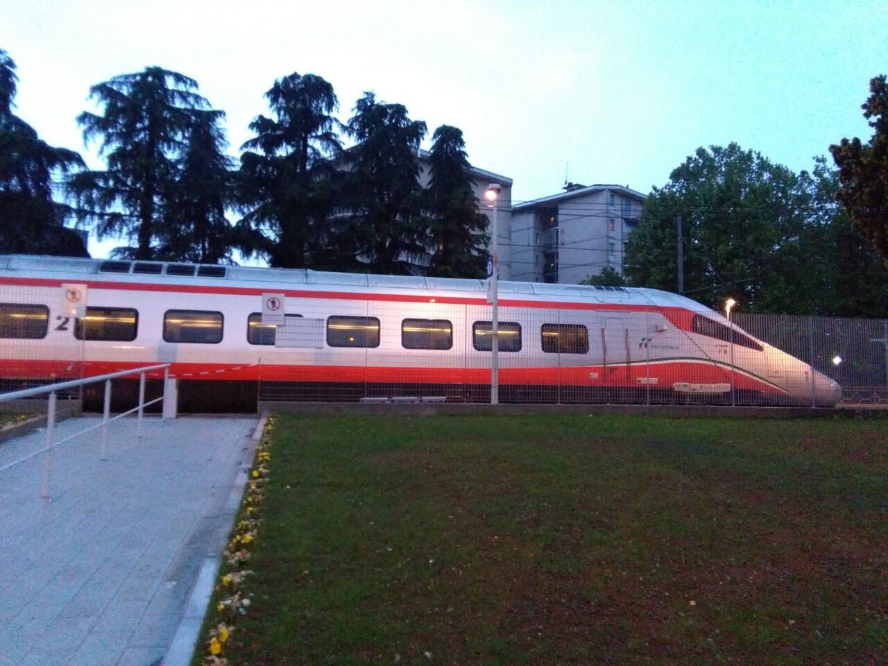 Grave incidente alla stazione di Lissone