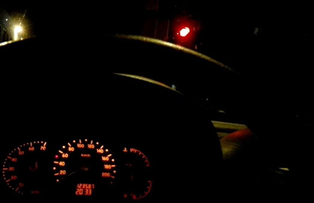 Monza, il semaforo è talmente intelligente che beffa gli automobilisti VIDEO