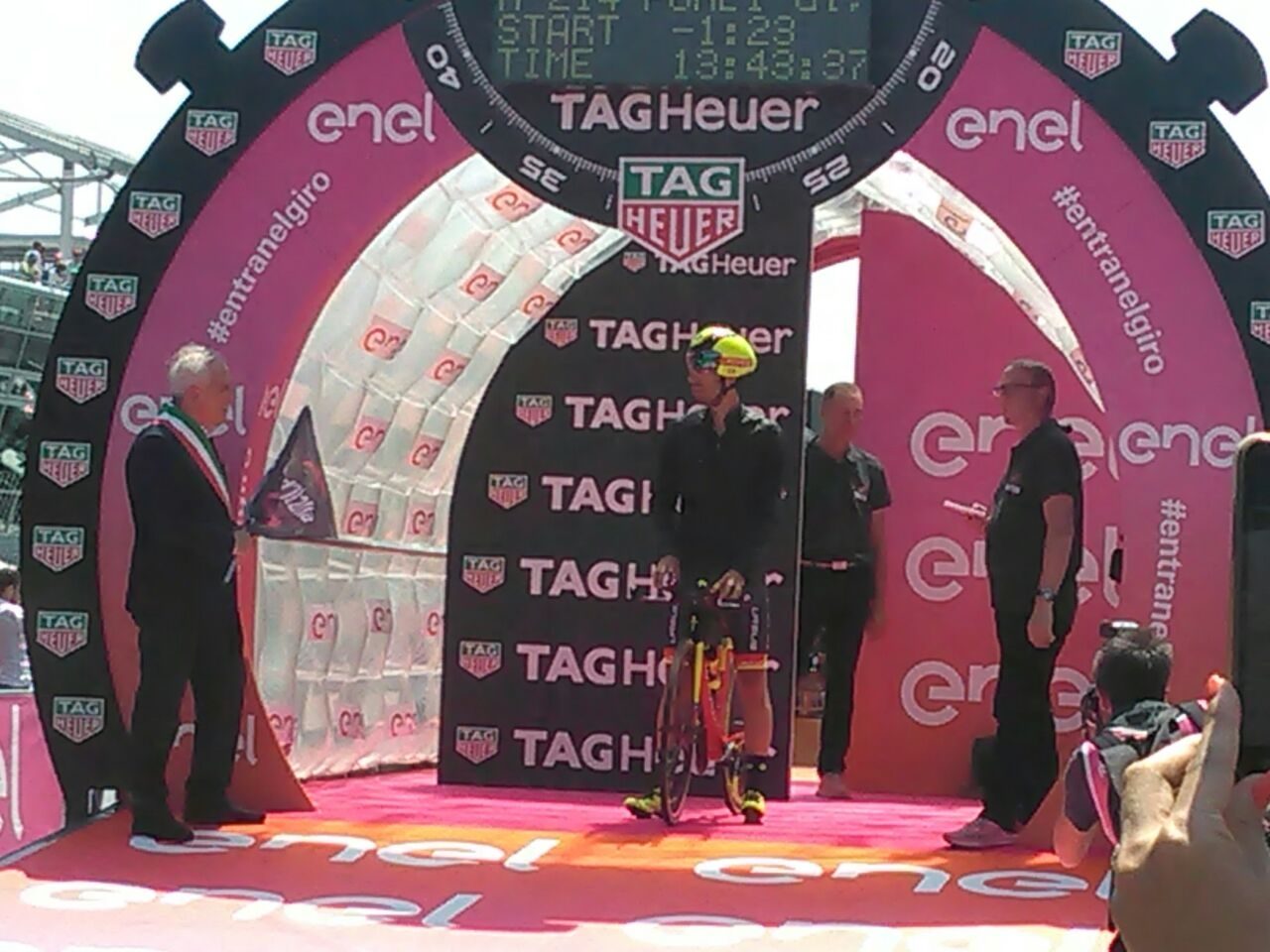 Pronti, partenza… via! La corsa è entrata nel vivo VIDEO e FOTO