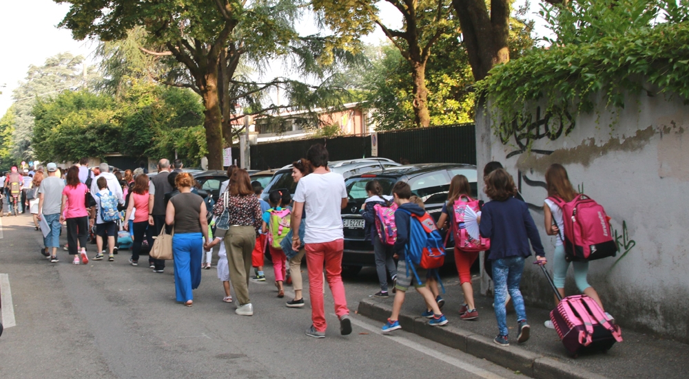 Primo giorno di scuola: Acsm Agam regala tre ore di permesso