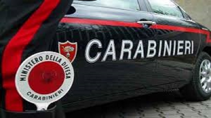 Meda, si rifiutano di servirla, Carabinieri all’Asl