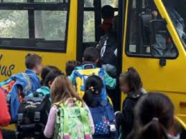 Bus scolastici ecologici: il Movimento 5 Stelle presenta la mozione