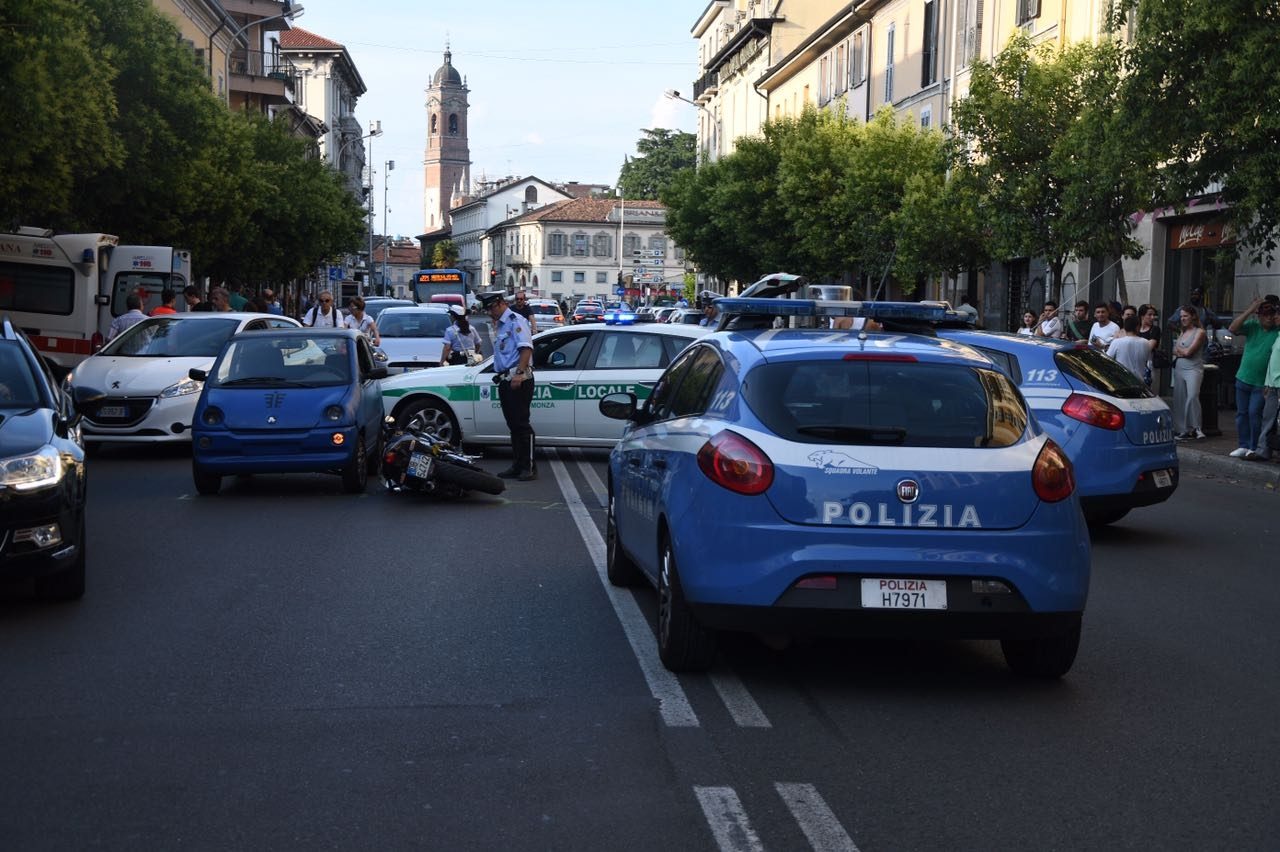 Monza, carambola in corso Milano e traffico bloccato