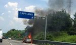 Briosco, auto in fiamme sulla Valassina