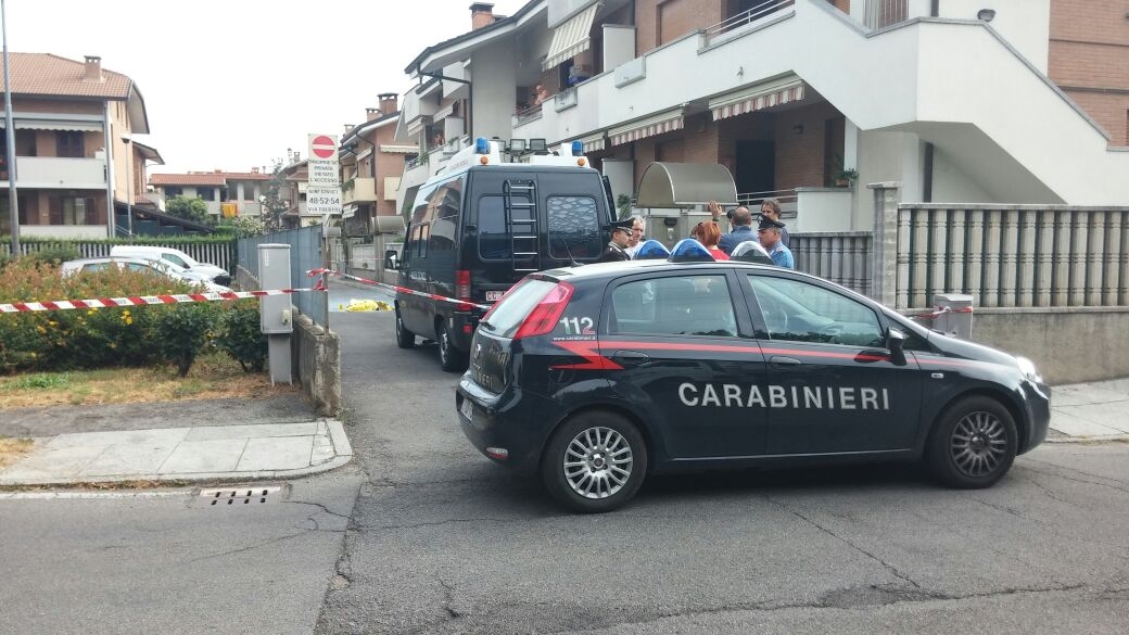 Dramma a Limbiate: uomo si dà fuoco e muore