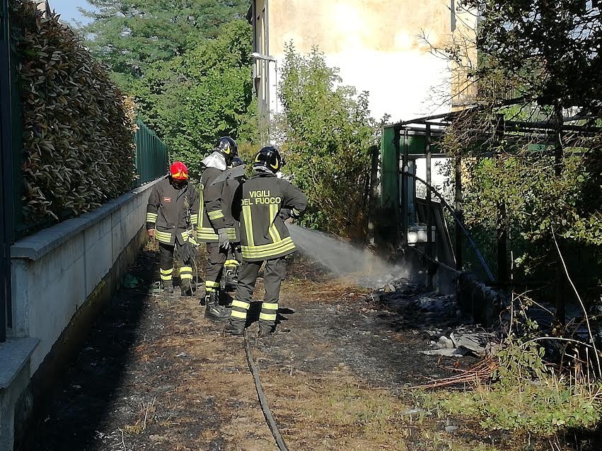 A Seregno brucia un capanno, da accertare le cause del rogo