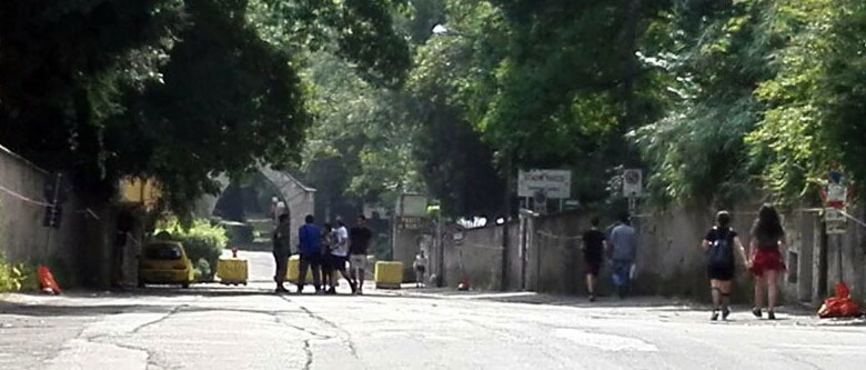 I-Days Monza, prima dei fan attorno al Parco sono arrivati… i bagarini
