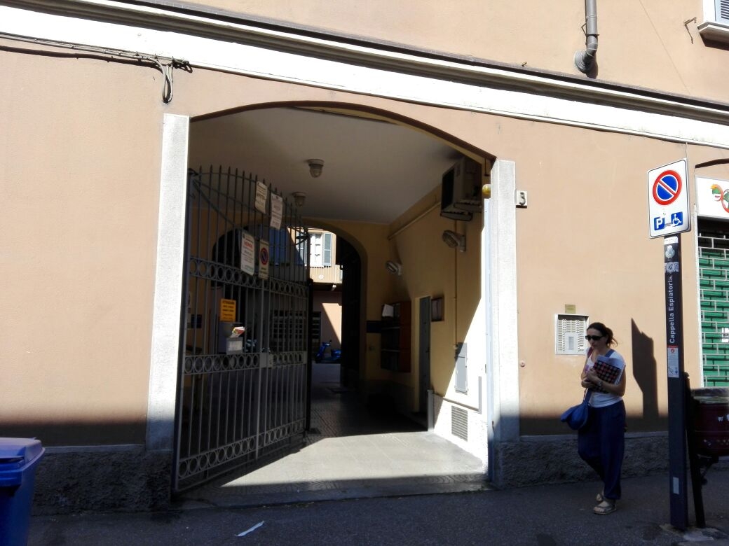 Famiglia salvata dal figlio 23enne a Monza