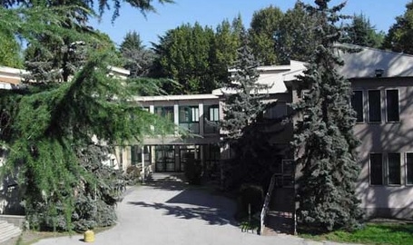 Limbiate, cade dalla finestra al Morante nell’ultimo giorno di scuola